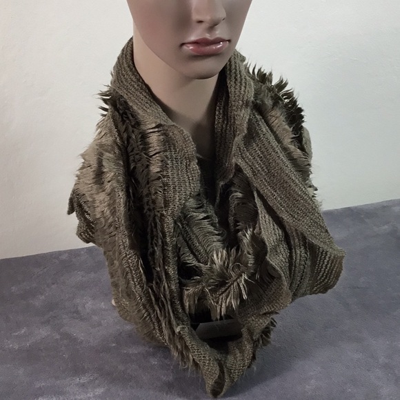 ViVi Designs Women Neck Scarf - Picture 1 of 4
